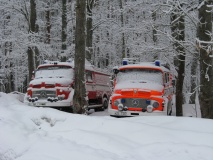 Alatskivi komando kaks kustutusautot MB LF1113 Ziegler (punane 1972, oran˛ 1968) International 200 toomine